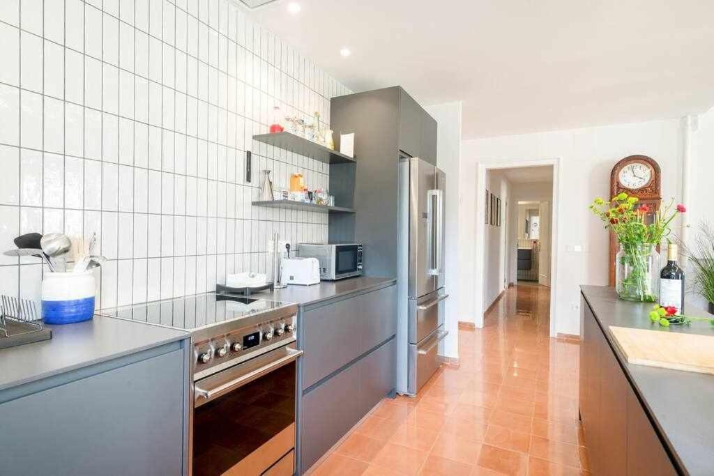 New Top Floor Apt With A Lot Of Light & Aircon Жирона Экстерьер фото